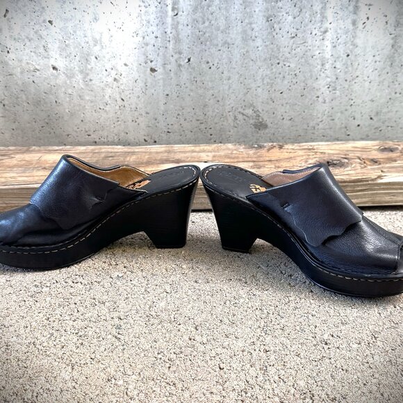 BORN WOMEN'S BLACK LEATHER HEEL SLIP-ON COMFORT SHOES SIZE 6 - Picture 9 of 16